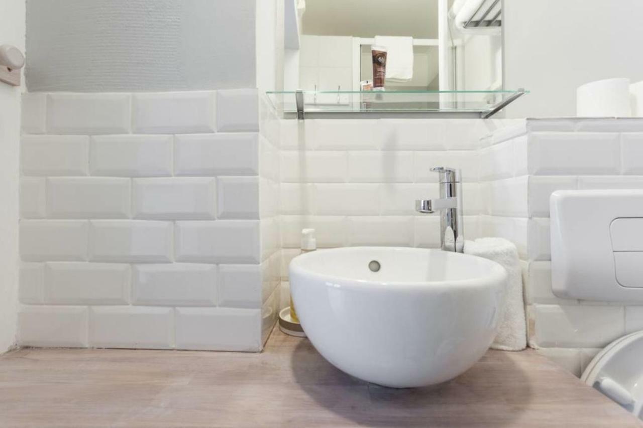 Small Is Beautiful Ideally Located Sleeps 4 Paris Dış mekan fotoğraf